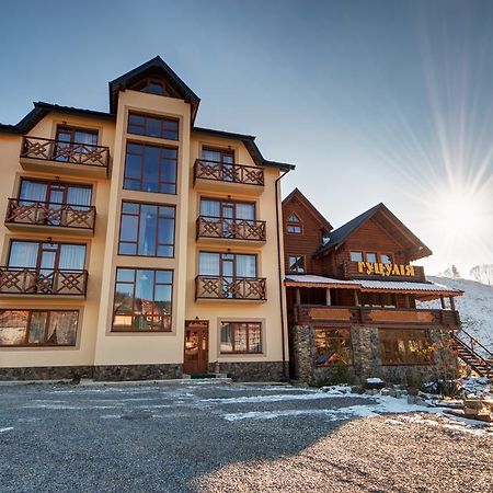 Hotel Gutsulia Bukovel Ngoại thất bức ảnh