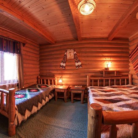 Hotel Gutsulia Bukovel Ngoại thất bức ảnh