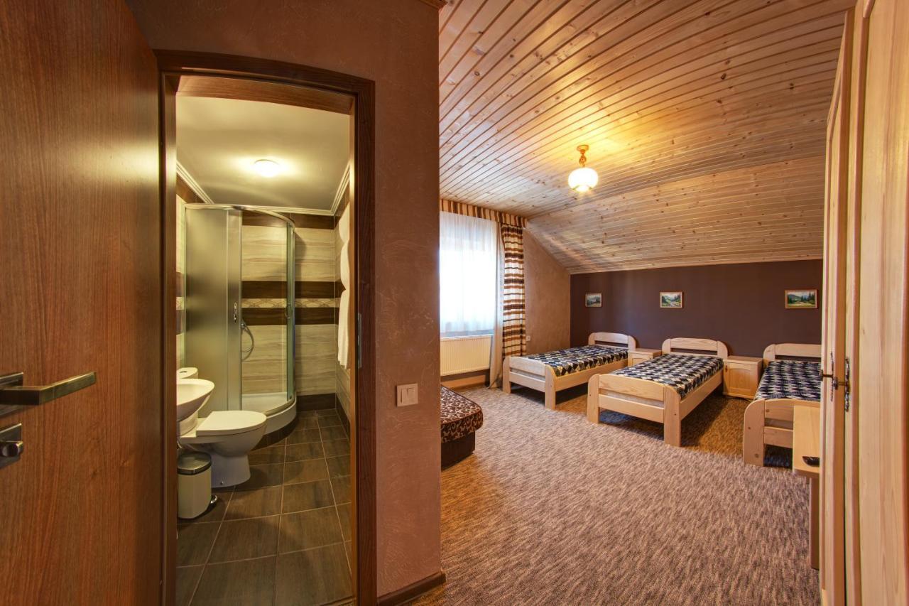 Hotel Gutsulia Bukovel Phòng bức ảnh