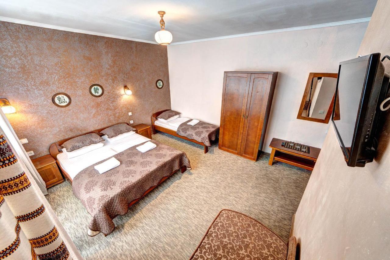 Hotel Gutsulia Bukovel Ngoại thất bức ảnh